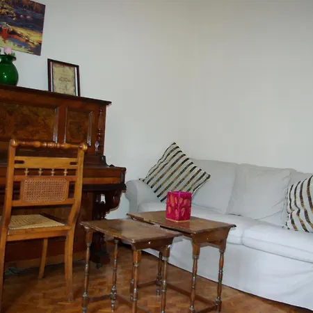 The Town House Apartment *